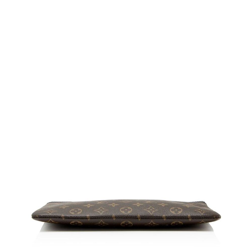 Louis Vuitton Monogram Canvas Daily Pouch - Picture 4 of 11